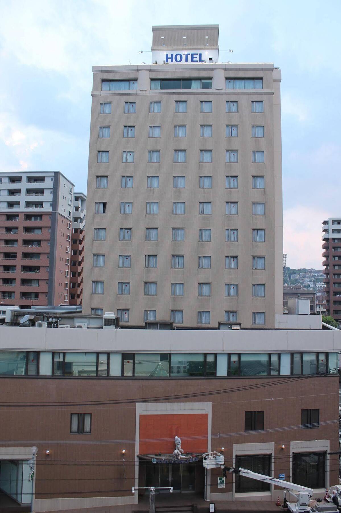 Hotel Livemax Budget Kagoshima Buitenkant foto