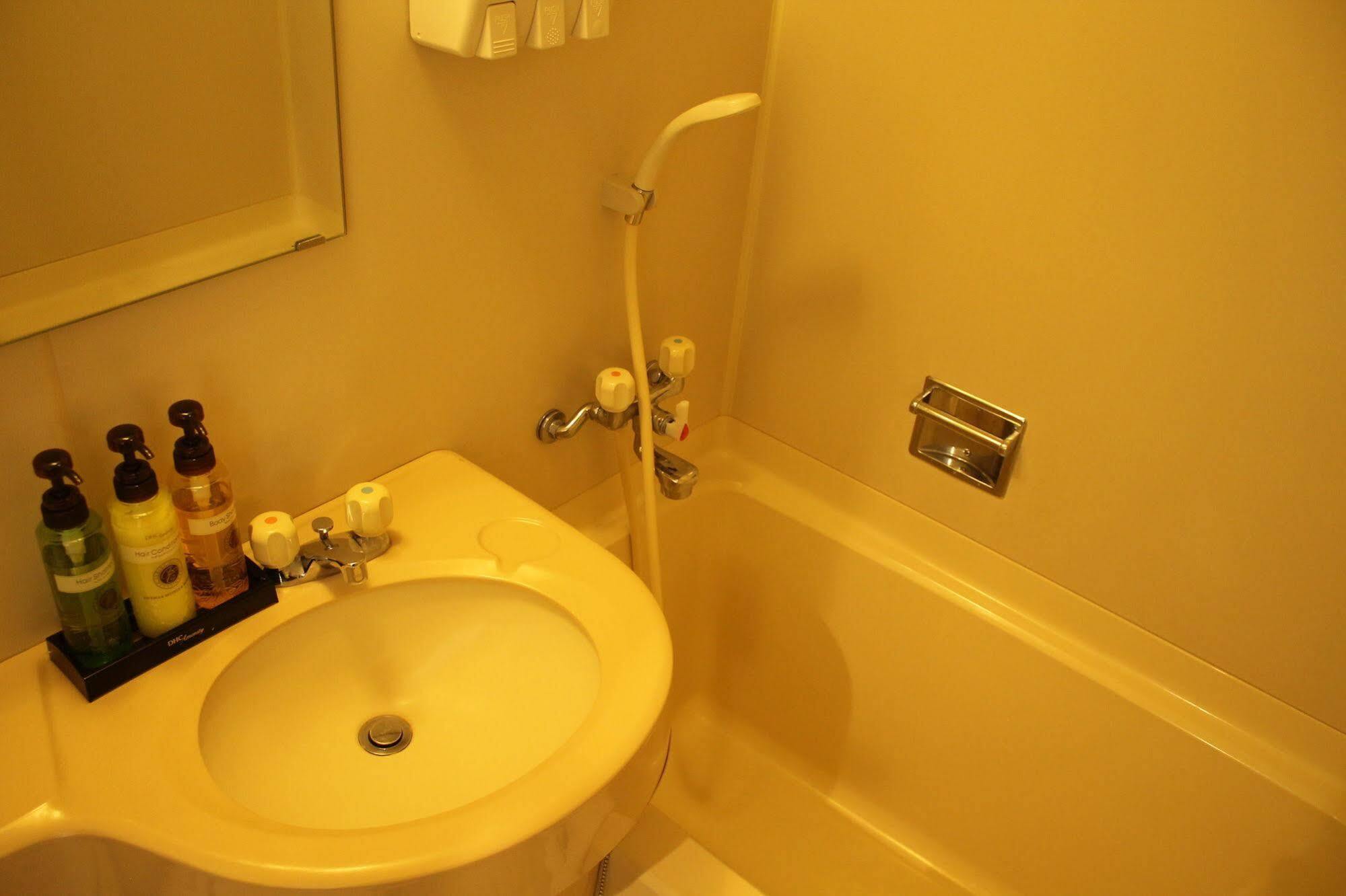 Hotel Livemax Budget Kagoshima Buitenkant foto