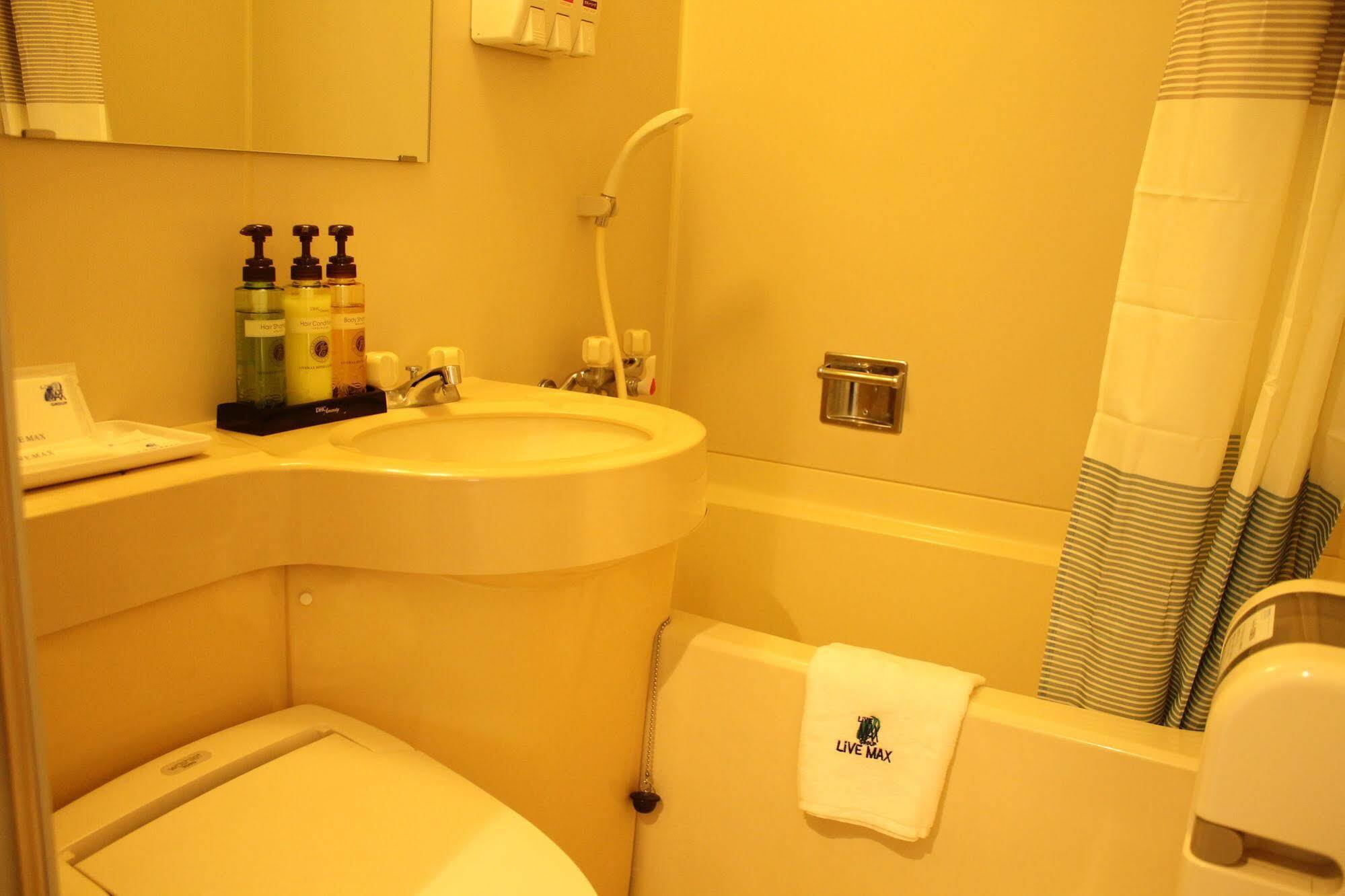 Hotel Livemax Budget Kagoshima Buitenkant foto