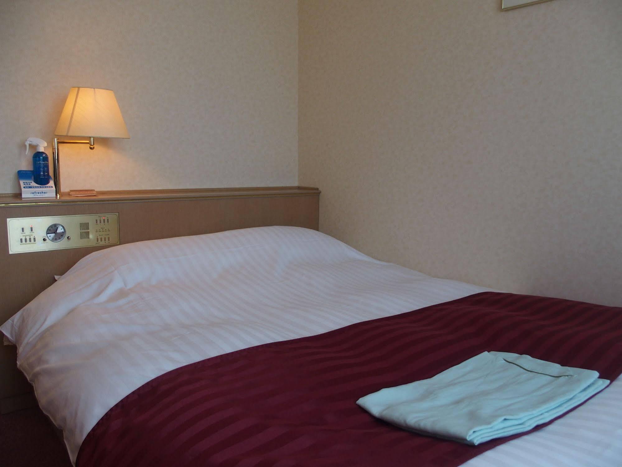 Hotel Livemax Budget Kagoshima Buitenkant foto