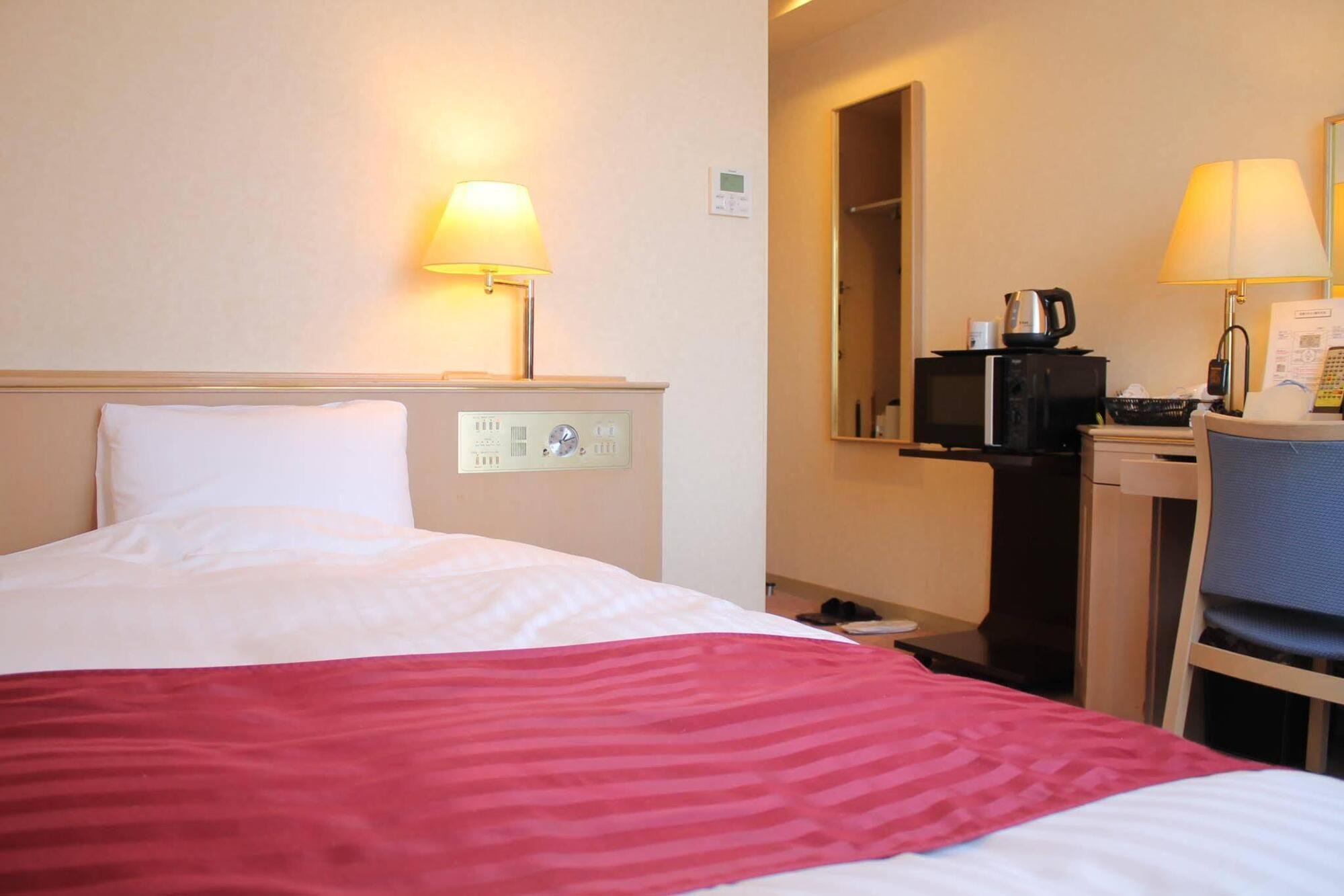 Hotel Livemax Budget Kagoshima Buitenkant foto