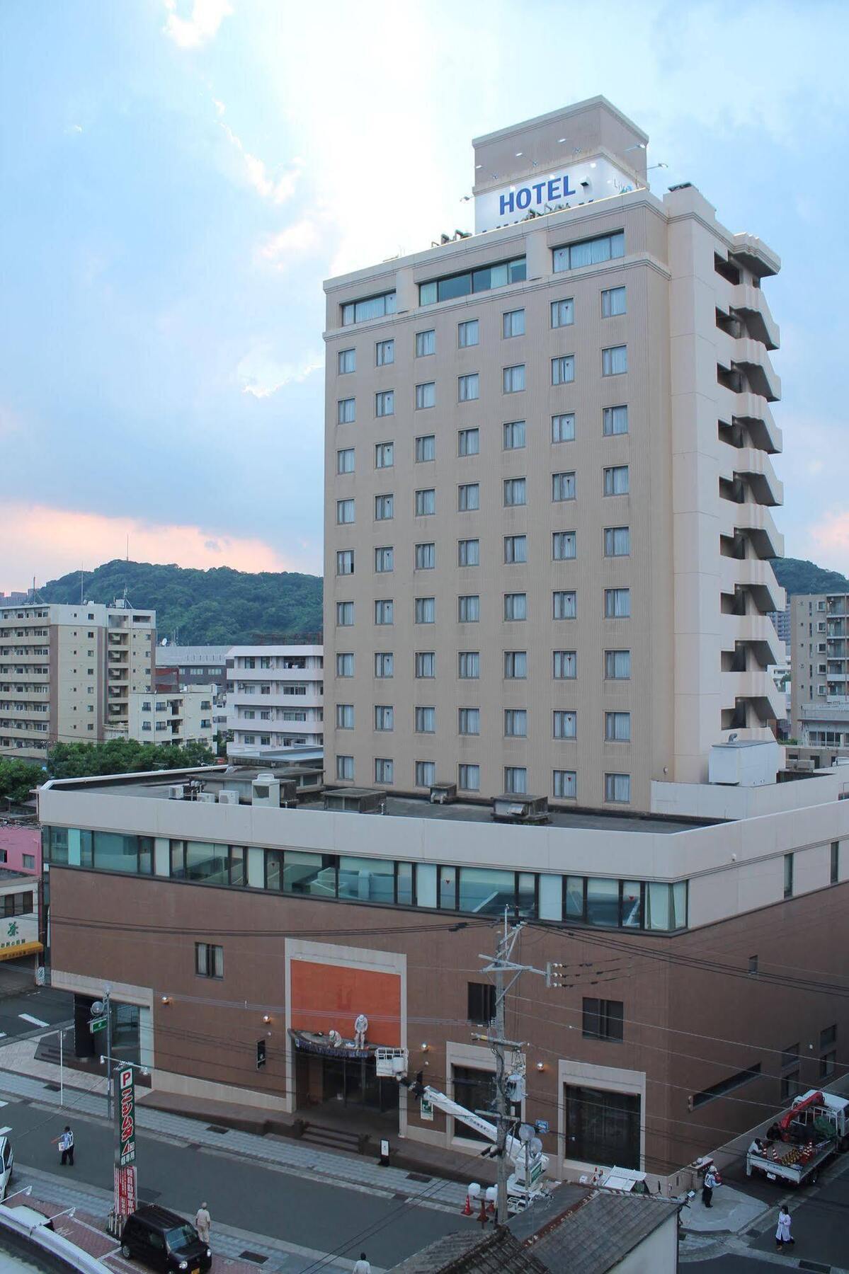 Hotel Livemax Budget Kagoshima Buitenkant foto