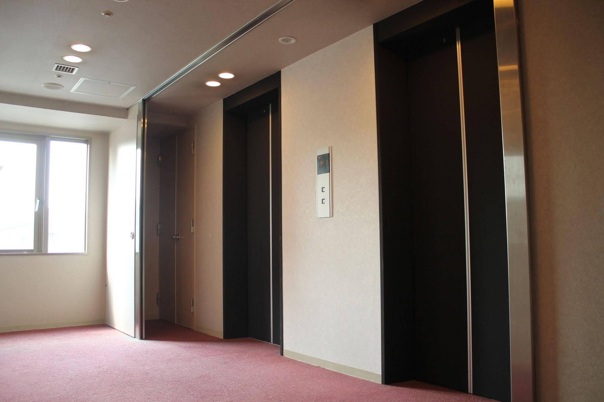 Hotel Livemax Budget Kagoshima Buitenkant foto